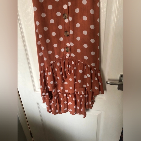 Dress in brown - Picture 2 of 4